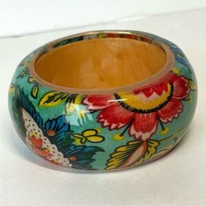 Vintage Chunky Floral Lucite Bangle